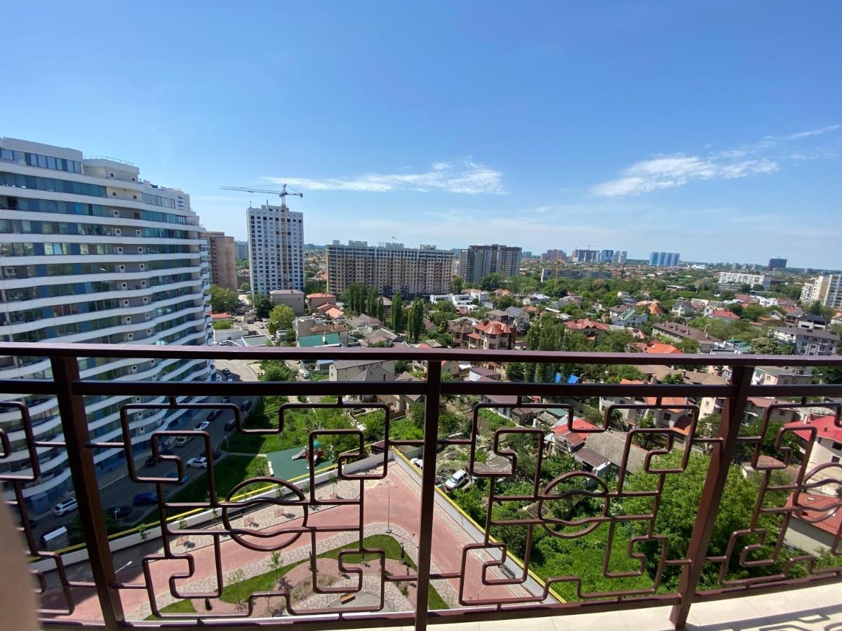 Arcadia Comfort Apartments Odessa Eksteriør bilde